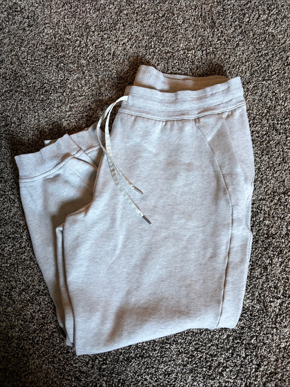 Lululemon Light Gray Scuba HR Joggers Size 16 - Picture 2 of 4